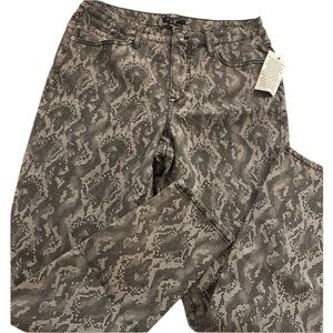 Halston Women’s Gray Snake Print Jeans NEW size 6
